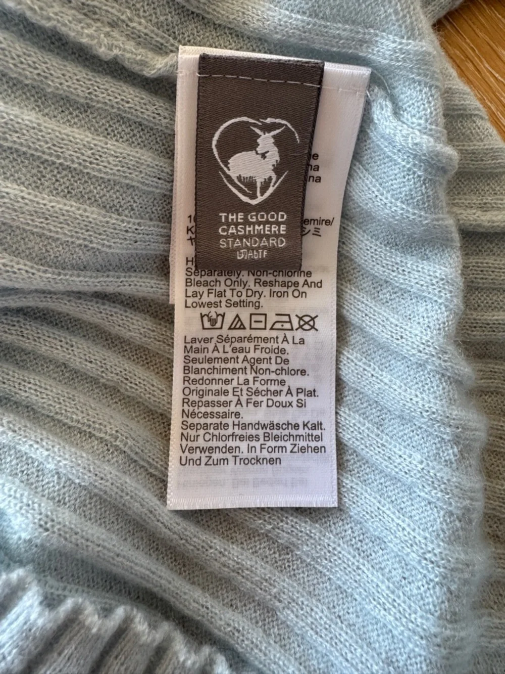 NWT J. CREW Women’s New ribbed featherweight 100% cashmere T-shirt Fresh Air S - Picture 10 of 16